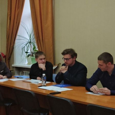 Студенты обсуждают кадровые проблемы малых и средних городов Иркутской области